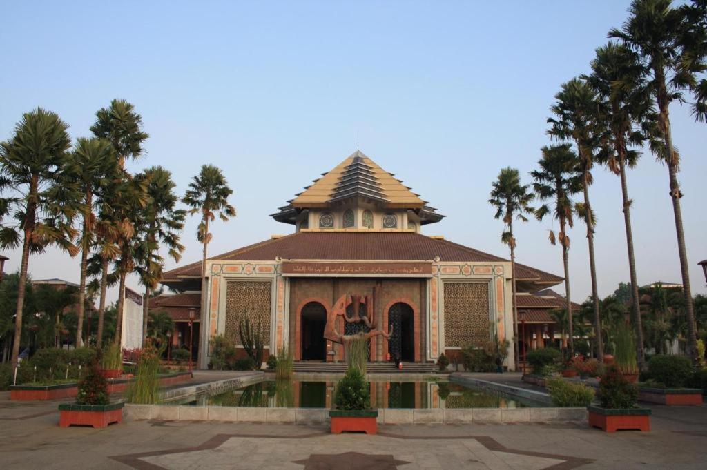 Grand Sarila Hotel Yogyakarta Exterior photo